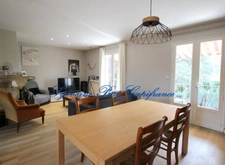 Maison à vendre 6 pièces LONS (64) de 141 m² sur 1014 m² de Terrain