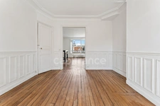 EXCEPTIONAL – TOP FLOOR WITH UNINTERRUPTED VIEWS OF THE MUSÉE D'ORSAY – CONTINUOUS BALCONY – PARIS 7TH ARRONDISSEMENT