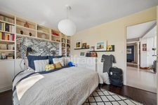 EXCLUSIVE – Family apartment with balcony and exceptional living space in Meudon Val Fleury Centre 