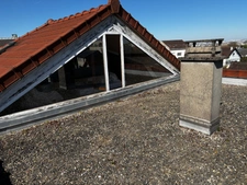 Charming 220 m² house with 8 rooms, 480 m² plot, and no overlooking neighbors.