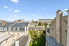 EXCEPTIONAL – TOP FLOOR WITH UNINTERRUPTED VIEWS OF THE MUSÉE D'ORSAY – CONTINUOUS BALCONY – PARIS 7TH ARRONDISSEMENT