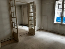 Near the Eiffel Tower, 3-room apartment for sale, Bir-Hakeim metro station, PARIS 15TH DISTRICT (75)
