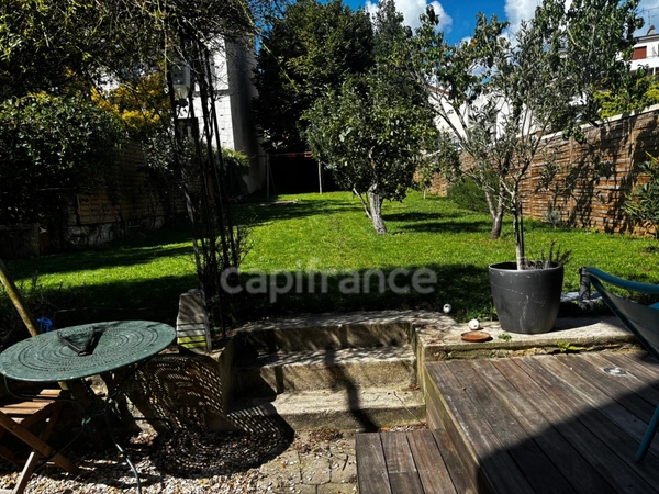 Belle meulière de caractère - 192m²- Terrain 582 m² 