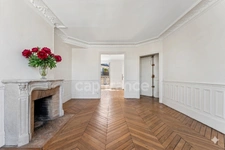 EXCEPTIONAL – TOP FLOOR WITH UNINTERRUPTED VIEWS OF THE MUSÉE D'ORSAY – CONTINUOUS BALCONY – PARIS 7TH ARRONDISSEMENT