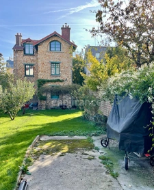 Belle meulière de caractère - 192m²- Terrain 582 m² 