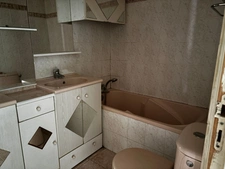 Near the Eiffel Tower, 3-room apartment for sale, Bir-Hakeim metro station, PARIS 15TH DISTRICT (75)