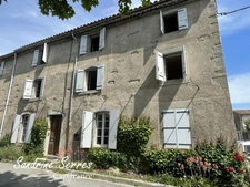 For sale ALZONNE 8-room house on approximately 299 m², attic, garage and interior courtyard. 