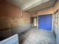  Village house for sale, requiring renovation - 7 rooms - 162 m2 - Terrace and Garage 