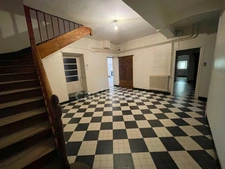 A vendre ALZONNE Charmante maison de village en pierre T 8 , grenier, garage et cour intérieure . 