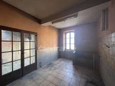  Village house for sale, requiring renovation - 7 rooms - 162 m2 - Terrace and Garage 