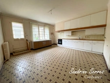 For sale ALZONNE 8-room house on approximately 299 m², attic, garage and interior courtyard. 