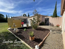For sale - Single-storey 5-room villa with large plot of land. 