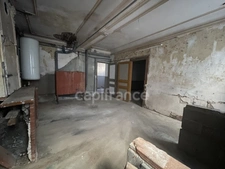  Village house for sale, requiring renovation - 7 rooms - 162 m2 - Terrace and Garage 