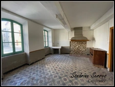  Village house for sale, requiring renovation - 7 rooms - 162 m2 - Terrace and Garage 