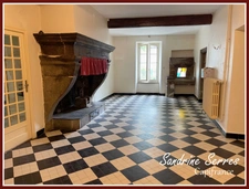 For sale ALZONNE 8-room house on approximately 299 m², attic, garage and interior courtyard. 
