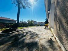 MAISON 158 M², TERRASSE EXPOSEE SUD, TERRAIN CLOS DE 593 M², 4 CHAMBRES, GARAGE, CAVE, POMPE A CHALEUR, PANNEAUX SOLAIRES, CHARPENTE TRADITIONNELLE.