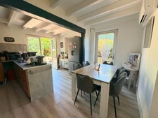 MAISON 100 M² AU CALME, 3 CHAMBRES, POSSIBILITE DE 4 CHAMBRES, TERRAIN DE 859 m², TERRASSE, POMPE A CHALEUR, CLIMATISATION, ASSAINISSEMENT COLLECTIF, TOITURE OK, DOUBLE VITRAGE GARAGE.