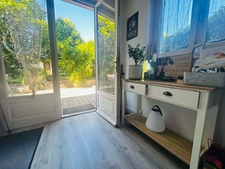 MAISON 100 M² AU CALME SANS VIS A VIS, 3 CHAMBRES, TERRAIN DE 859 m², TERRASSE DE 30m²,  GARAGE, DOUBLE VITRAGE, POMPE A CHALEUR, CLIMATISATION, ASSAINISSEMENT COLLECTIF 