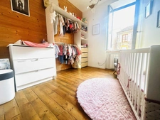 MAISON CHALEUREUSE RENOVEE, 3 CHAMBRES,TERRASSE,DOUBLE VITRAGE ALU,POELE GODIN,ASSAINISSEMENT COLLECTIF,FIBRE, ISOLATION MUR ET TOITURE, PAS DE TRAVAUX A PREVO
