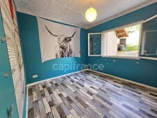 VILLA ANNEE CONSTRUCTION TRADITIONNELLE 151M2, 2004M2 de TERRAIN, 3 CHAMBRES, VUE DÉGAGÉE, PISCINE INTÉRIEURE CHAUFFEE DE 2021 , SOUS-SOL, 1H DE LYON