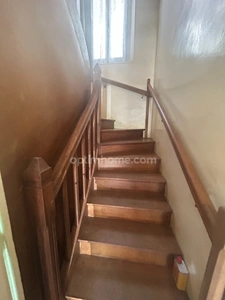 Ensemble immobilier en pierre avec 5000 m2 de terrain.