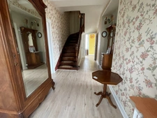 Belle maison individuelle de village de 115 m2 avec jardin et double garage.