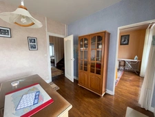 Belle maison individuelle de village de 115 m2 avec jardin et double garage.