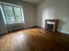 Trés belle maison  de 12 pièces sur 26925 m2 de terrain 