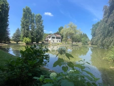 Maison 130m2 avec dépendance, plan d'eau et un hectare de terrain plat 