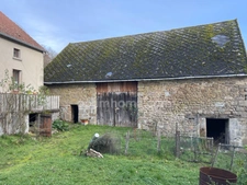 Maison en pierre- grange -terrain 4274 m2  SAINT PRIEST LA FEUILLE (23)