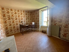 ensemble immobilier sur 1700m2 avec deux maisons, grange atelier jardin et puits 