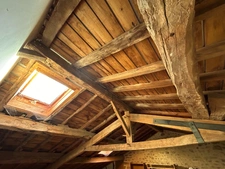 Propriété à vendre 10 pièces 400m2 habitable sur 3,5 hectares de terrain,  piscine et dépendances.
