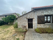 Maison, étang, dépendances, jardin  sur 8853 m2 de parcelle