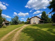 Trés belle maison  de 12 pièces sur 26925 m2 de terrain 