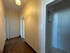 Maison de caractère de 193m2 avec 4 chambres garage et grandes dépendances.