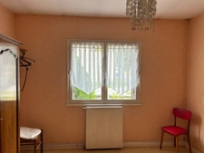 Maison à vendre 4 pièces LUSSAC LES EGLISES (87) sur grand jardin clos de 1954m2 proche ruisseau.