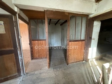 Maison à rénover avec grange et jardin à Châteauponsac