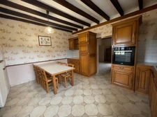 Maison, étang, dépendances, jardin  sur 8853 m2 de parcelle