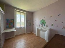 Maison de caractère de 193m2 avec 4 chambres garage et grandes dépendances.