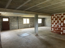 Maison à vendre sur sous-sol complet avec terrain de 954m2, 3 chambres à  CHATEAUPONSAC (87)