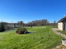 Propriété d'exception sur 1 hectare de terrain 
