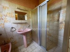 Maison à vendre 5 chambres dans parc avec tennis et piscine 