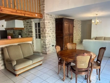 Propriété à vendre 10 pièces 400m2 habitable sur 3,5 hectares de terrain,  piscine et dépendances.