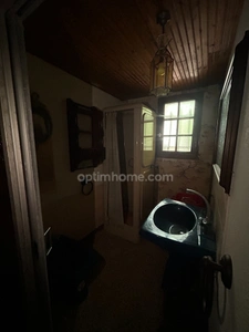 A vendre maison de 75 m2 habitables sur 2500 m2 de terrain avec puits  