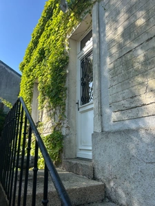 Maison bourgeoise de 8 pièces avec jardin, garage et dépendances