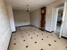Maison 3 chambres, Grange, puits et terrain de 7430 m2 