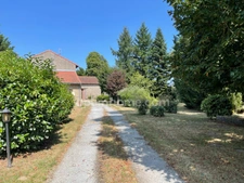 Belle propriété sur un parc d'un hectare. 