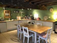 Maison en pierre avec 3 chambres et jardin clos
