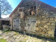 maison  de charme- granges attenantes et 3000 m2 de terrain