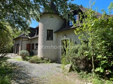 Maison à vendre 5 chambres dans parc avec tennis et piscine 